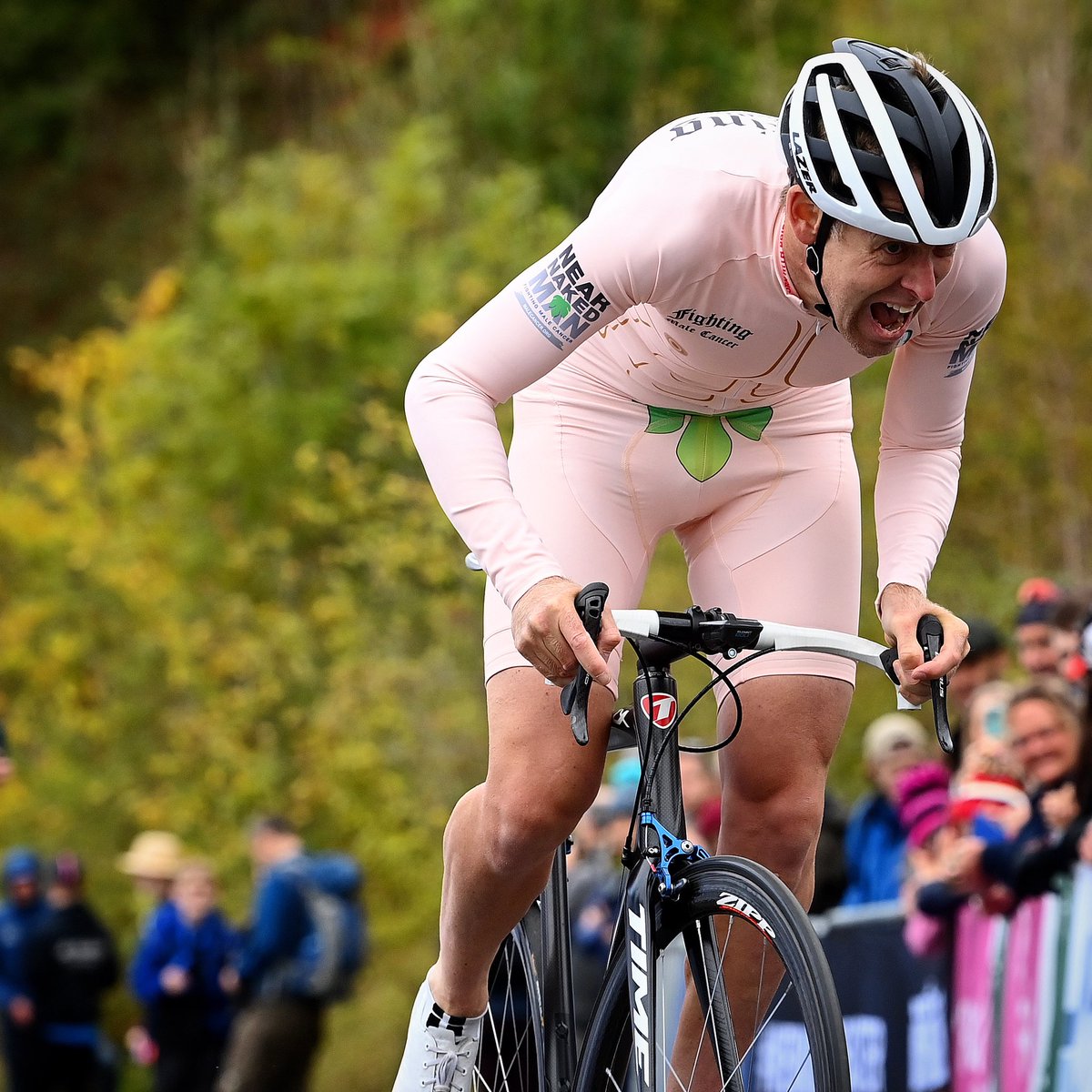 Always give 100%. ALWAYS. #nearnakedman #embarrassed 📸<a href="/andyjonesfoto1/">Andy Jones</a> <a href="/monsalhillclimb/">Monsal Hill Climb</a>