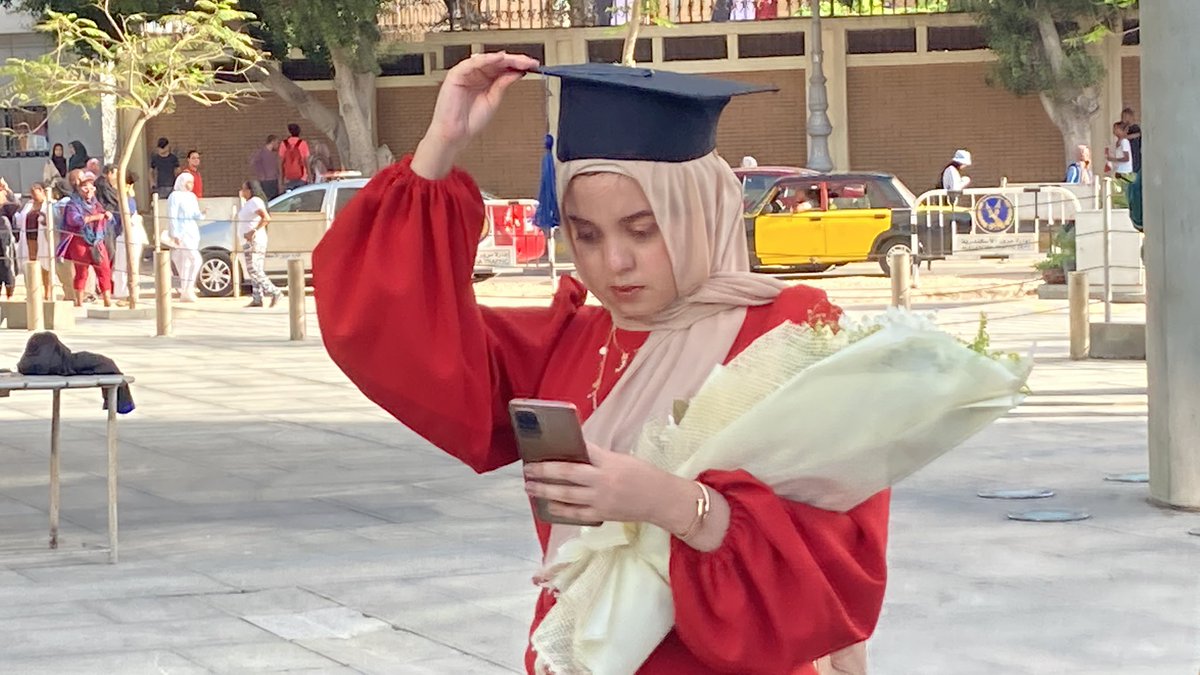 merci_deez's tweet photo. Wear that crown 👑 Queens! Love to see women progressing internationally! Congratulations to all the graduates @AlexU_Edu_Eg Egypt 🇪🇬 https://t.co/R0AAJmP5Cp