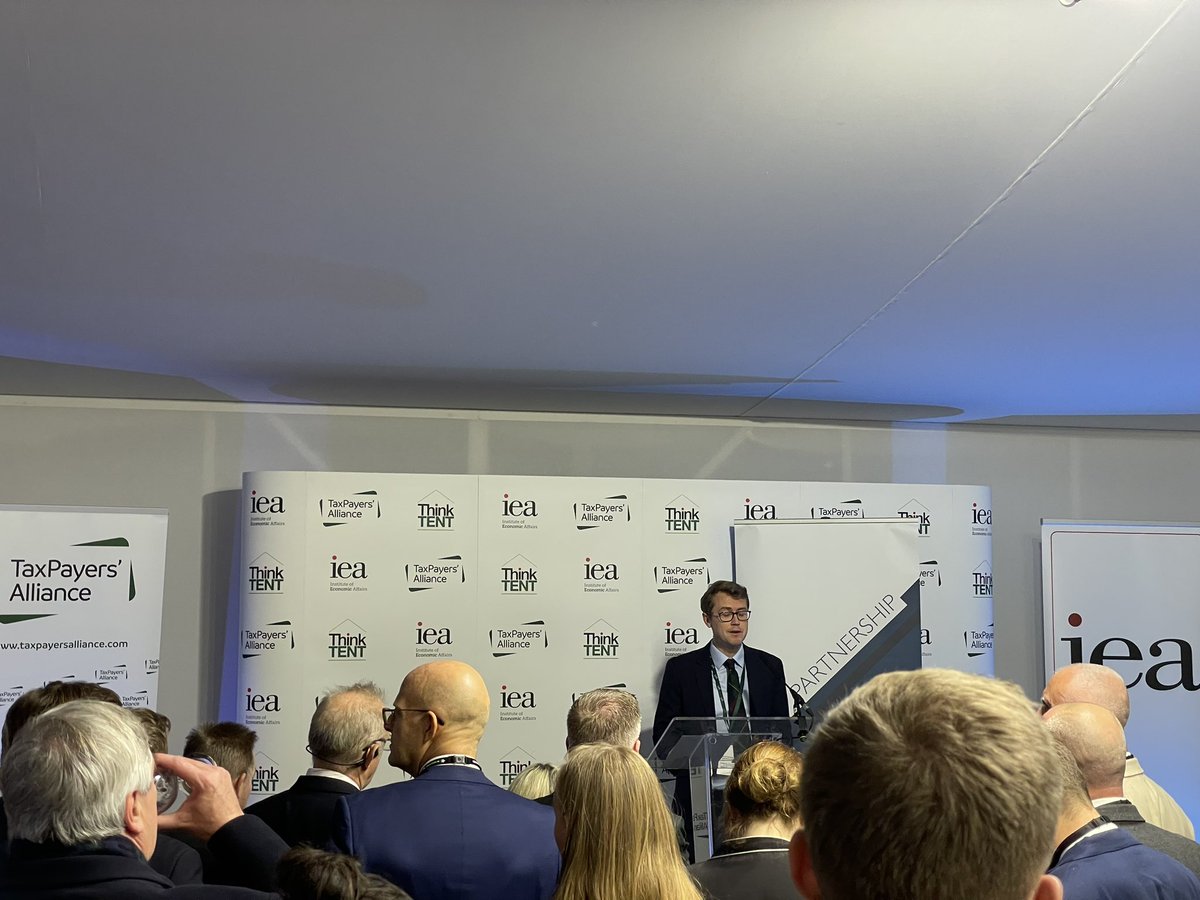 Tom Harwood tweet media