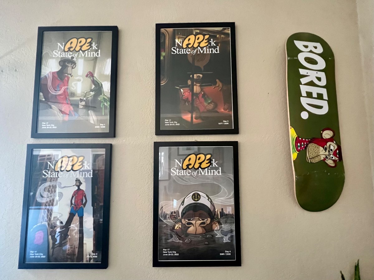 ape3809's tweet image. Finally got some stuff off the floor.