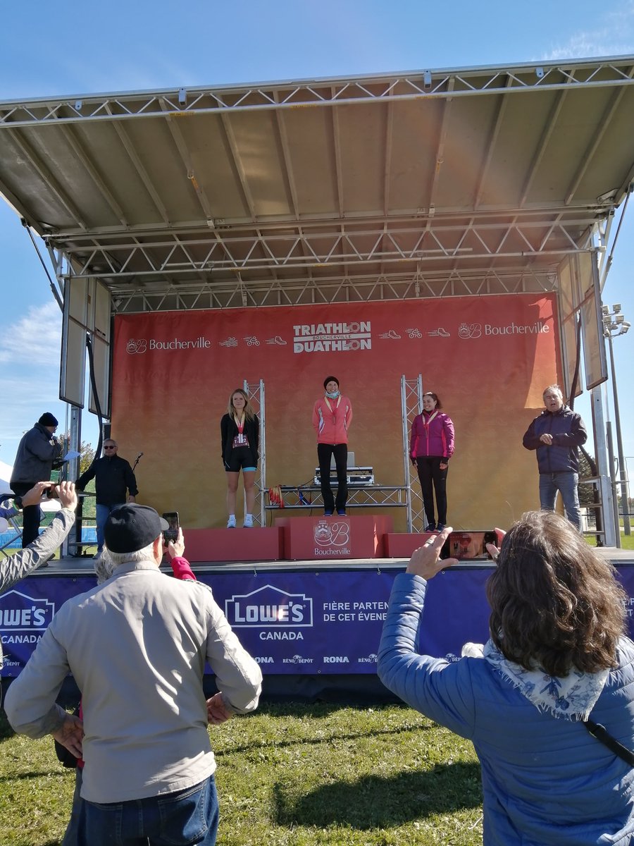 GendronAnnick's tweet photo. #triathlonduathlonboucherville @LowesCanadaCorp Record personnel en Triathlon olympique - 02:44:16 - 1ere position chez les femmes 🥇 Merci @Boucherville_ pour le bel événement encore cette année 🏊‍♀️🚴‍♀️🏃‍♀️ https://t.co/iGXaOfvoqO