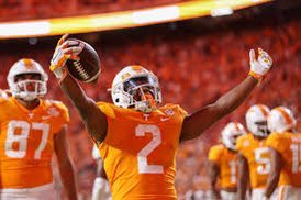KellyKenyan's tweet photo. #AGTG After a great talk with @CoachWalt_  and @Coach_Kee_  I am blessed to receive an offer from Tennessee VOLS🍊🧡 @seancooper_C4 @Coach_Wallis @Coachclintburns @Recruit_Denison @247recruiting @myrecruits_ @coachperrone @benjaminrohaly https://t.co/yKGJy9bjzO