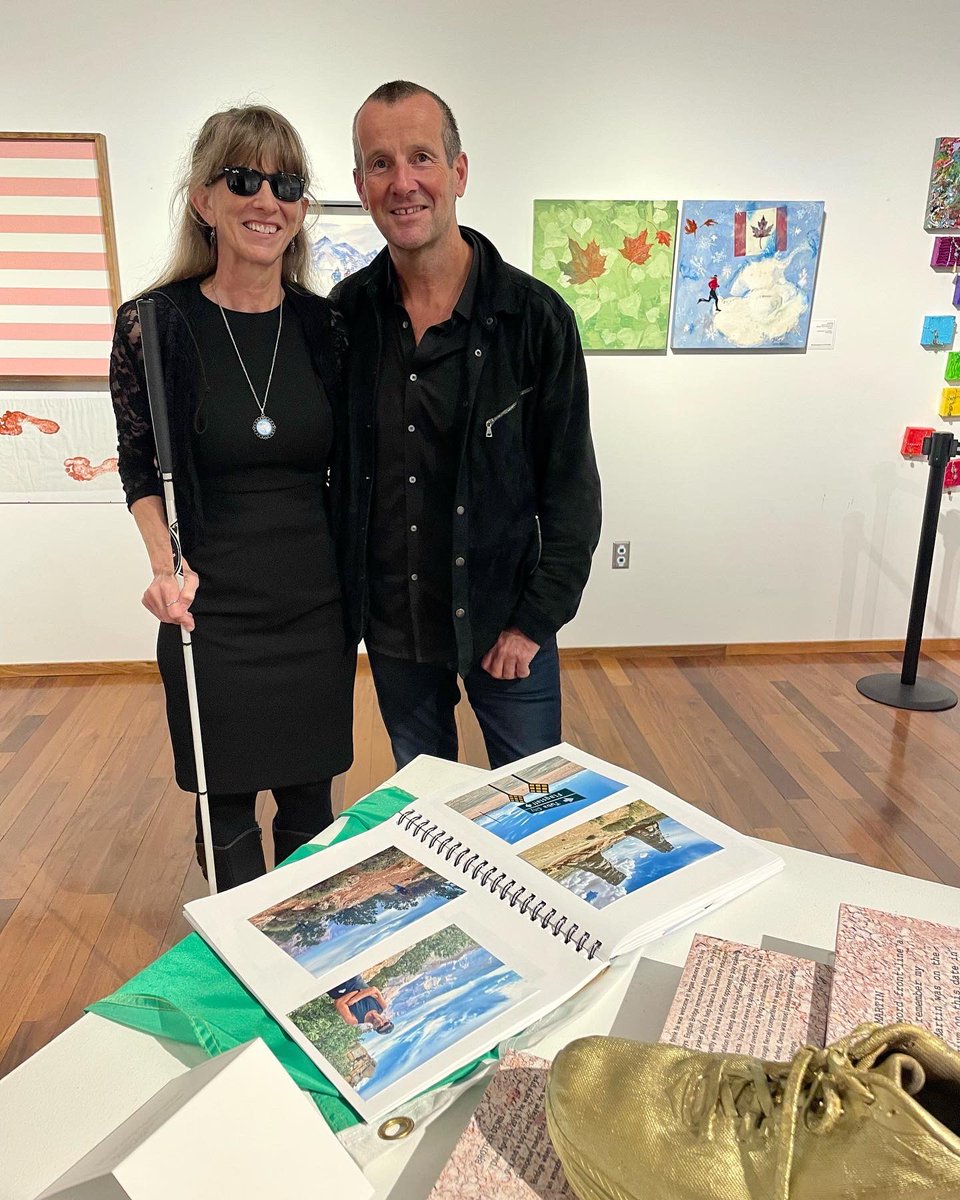RichardDonovan7's tweet photo. American artist Annie Young has a fantastic exhibition in Minnesota about her trip to @AntarcticIceMar. Annie became blind in her 30s and her art is guided by her mind’s eye, illustrating stories of competitors through painting, sculpting &amp; other mediums https://t.co/OxHxoWKQn7 https://t.co/wh6TYKyz8w