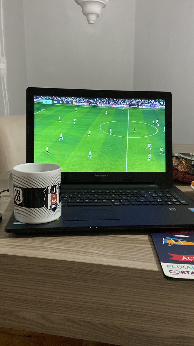 asenapnr55's tweet photo. #derbiii #besiktas #BJKvFB https://t.co/mmpEHBEqdn