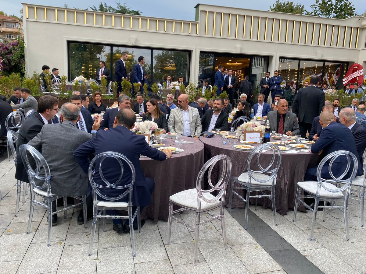 Ülkü Ocakları İstanbul İl Başkanı Sn. <a href="/Aalparslandogan/">Alparslan DOĞAN</a> Bey’in düğününe katılarak bir ömür boyu mutluluklar diledik.