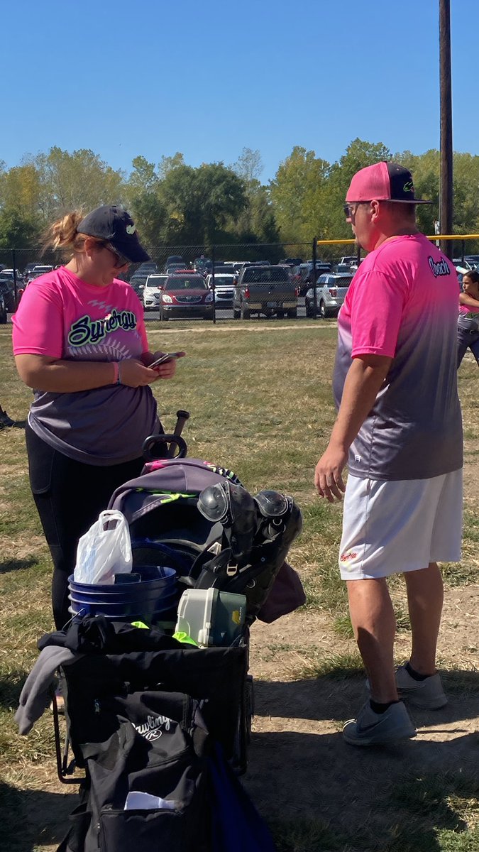 wheelermama32's tweet photo. Talking game strategy? Best coaches ❤️🥎❤️
@SynergyStack12B
#SynergyStack12B
@PGMidwest 
#MonsterBashFP22 https://t.co/MkIPza3Mge