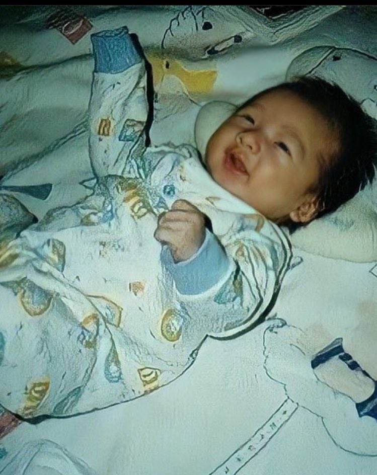 doodi_17's tweet photo. #HappyBangChanDay. Happy birthday to our talented leader♥️ https://t.co/3YxNf6vqDe