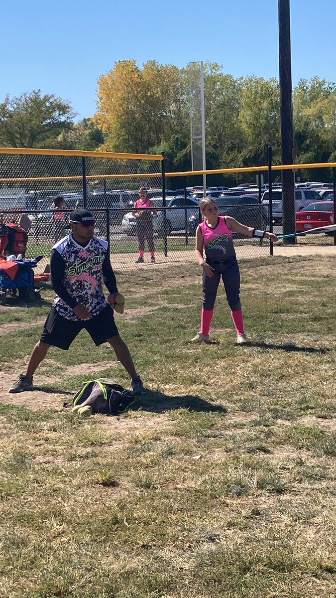 wheelermama32's tweet photo. Coach Mark putting in work before game 2 of bracket play 
#MonsterBashFP22
@PGMidwest 
@SynergyStack12B
#SynergyStack12B https://t.co/f3m3Dn2iGT