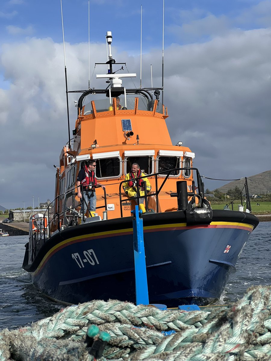EileenGarvey18's tweet photo. Great day for a great cause ☀️Super well done to all the cyclists 🚴‍♀️ that took part to raise much need funds for our local Lifeboat. #RNLI #Kells to #Valentia https://t.co/y78qOiRXV1