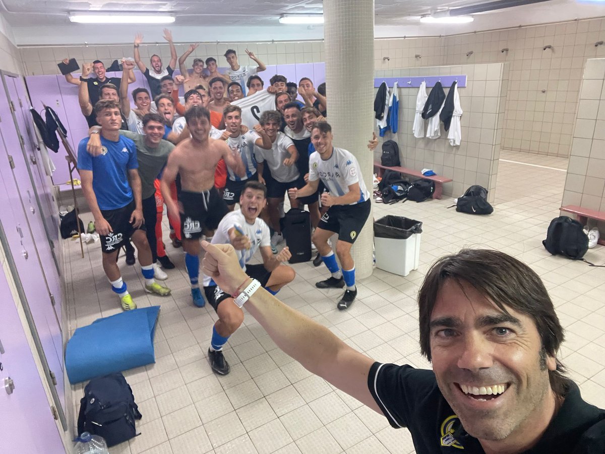 cfhercules's tweet photo. 👏🏼 ¡El Hércules B ha ganado al Rayo Ibense por 3-2 con goles de Abel, Salah y Coke!

#HérculesB • 💙 #MachoHércules 🤍 https://t.co/GZt1rWBO23