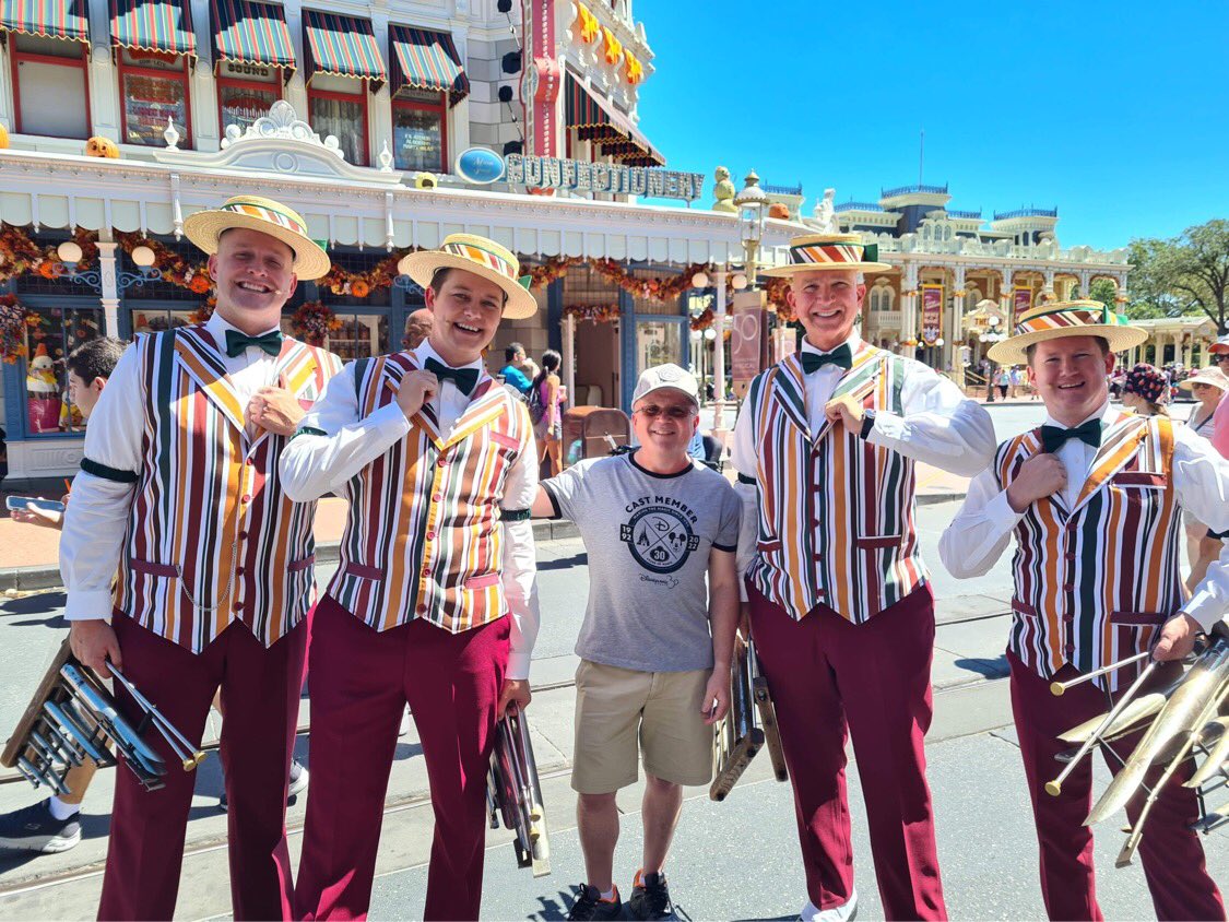 Thank you Dapper Dans for a friendly meet and greet today and for inviting me to sing with them. It was a pleasure. #WaltDisneyWorld #mainstreetusa