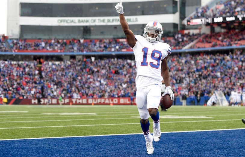sandropacheco71's tweet photo. #Touchdown!!! #BuffaloBills 10 #BaltimoreRavens 20 at the end of the 1st half. #JoshAllen connects with #IsaiahMcKenzie for a big score this team was in desperate need of. #NFL #BillsMafia #LetsGoBills #TheBillsMakeMeWannaShout #GoBillsGo #BillsNation #BillsCountry #RavensFlock https://t.co/FdxHLoAOgk