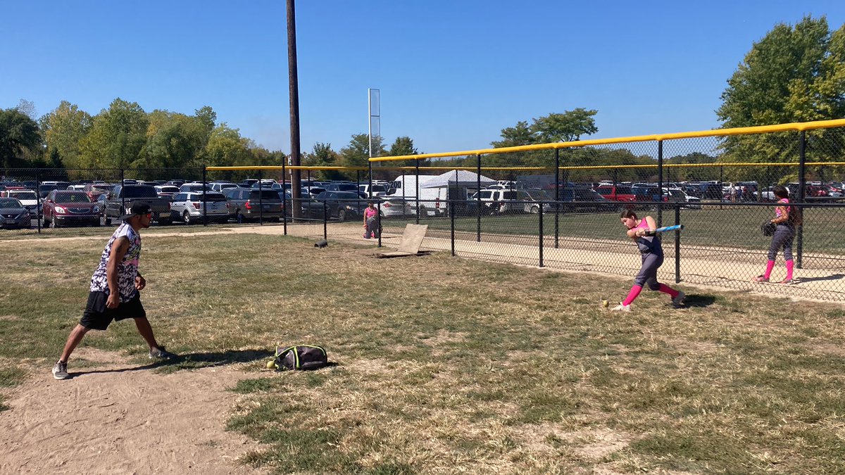 wheelermama32's tweet photo. My favorite player and her favorite coach (they’re all her favorites 😉)
@PGMidwest 
#MonsterBashFP22 
#SynergyStack12B
@StnergyStack12B https://t.co/pPu7iDjgYB