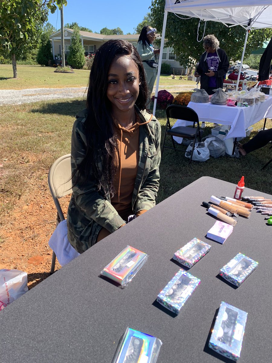 Jay_Hendrix_'s tweet photo. Yesterday Was My Very First Pop Up Shop For My Business, Ikea Beauty ๐ซถ๐พ Be Sure To Shop With Me For Your Lashes & Book Me As Your MUA ๐ #lashplug #alabamamakeupartist #blackbusinessowner https://t.co/48NXkBXxL5