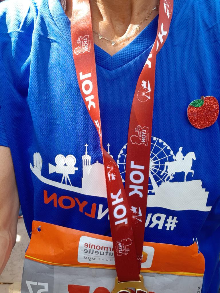 LarrocheC's tweet photo. Super course, super parcours dans cette si jolie ville de Lyon ! Merci @OrangePassionF pour les dossards ! #orangepassion #orangerunning #orange https://t.co/Gj3xcQXdxO