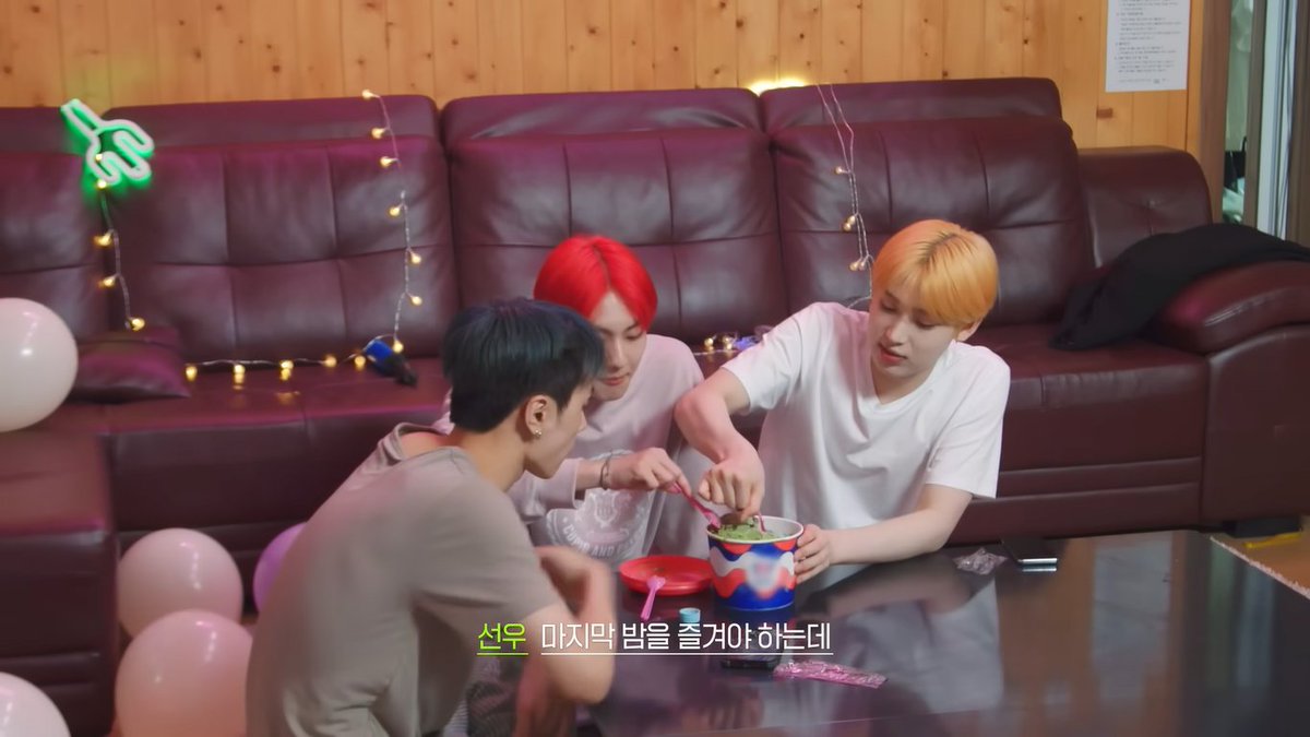 btsjinkookbts's tweet photo. Just my faves eating their favorite flavors of ice cream!!! #JAY #SUNOO #JUNGWON #SUNJAYWON #ENHYPEN #엔하이픈 #SOSOFUN ENHYPEN (엔하이픈) 'SO SO FUN' EP.6 https://t.co/1KjcNmj2n1