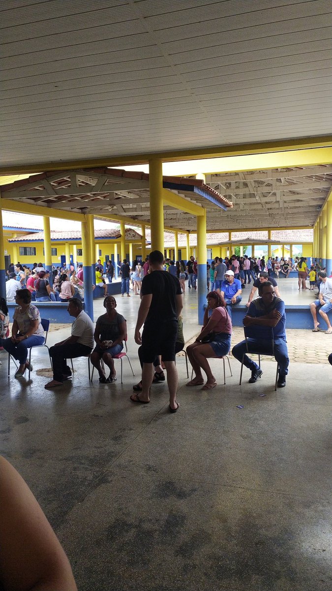 LFostino's tweet photo. A justiça eleitoral conseguiu quebrar as eleições, muita gente vai desistir de votar. Tem filas com 5 horas de duração.
#JusticaEleitoral  #robertomota #conexaopoili https://t.co/vtSjuUx7yh