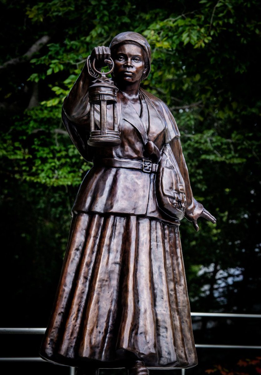 earl_jr's tweet image. Now this is a monument to a true American hero, unveiled at CIA headquarters this week. Did you know that during the Civil War, Harriet Tubman became the first woman to plan and lead a U.S. Army expedition, resulting in successful raids of Confederate strongholds?#TakeItDown