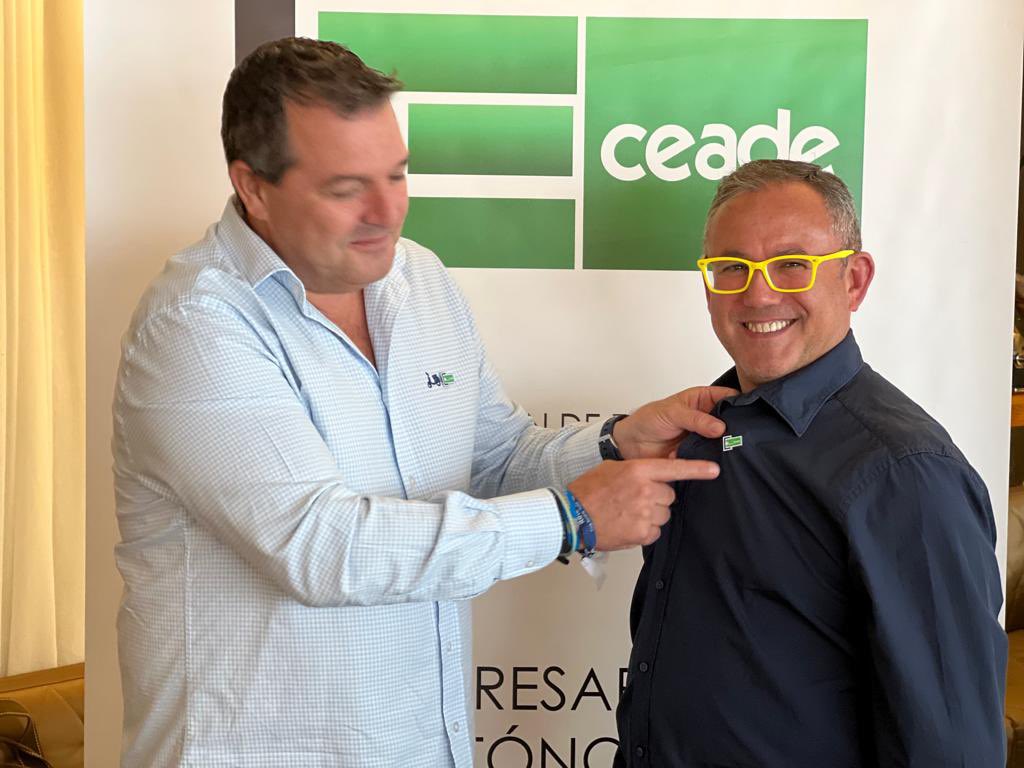 El pasado Jueves en Almendralejo dimos la bienvenida a nuestros nuevos socios Antonio Macedo de Cecap y Antonio López de Alpica. 

Bienvenidos a todos los que os estáis sumando a CEADE. ¡Vamos a más!

#empresas #necesidades 
#Empresariosyautonomoscomotú
#ceadeextremadura