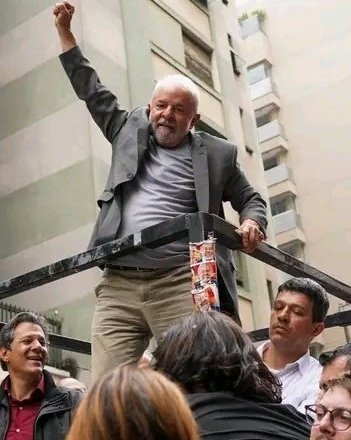 ArejulaPSUV's tweet photo. Lula Está de Regreso...
Cuántos lo Cree!!
Dale RT.. https://t.co/o6IgA3oF78