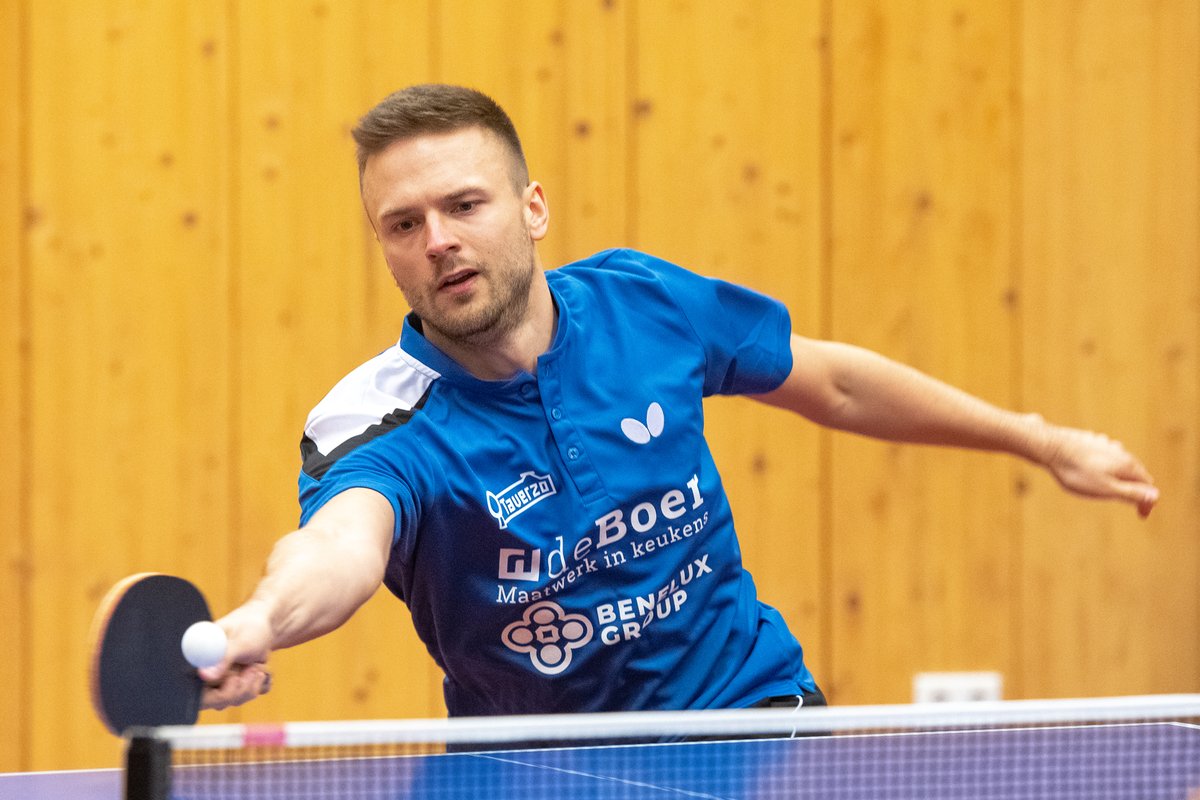 Taverzo's tweet image. De Boer Taverzo naar koppositie eredivisie taverzo.nl/r/ib | #TAVERZO