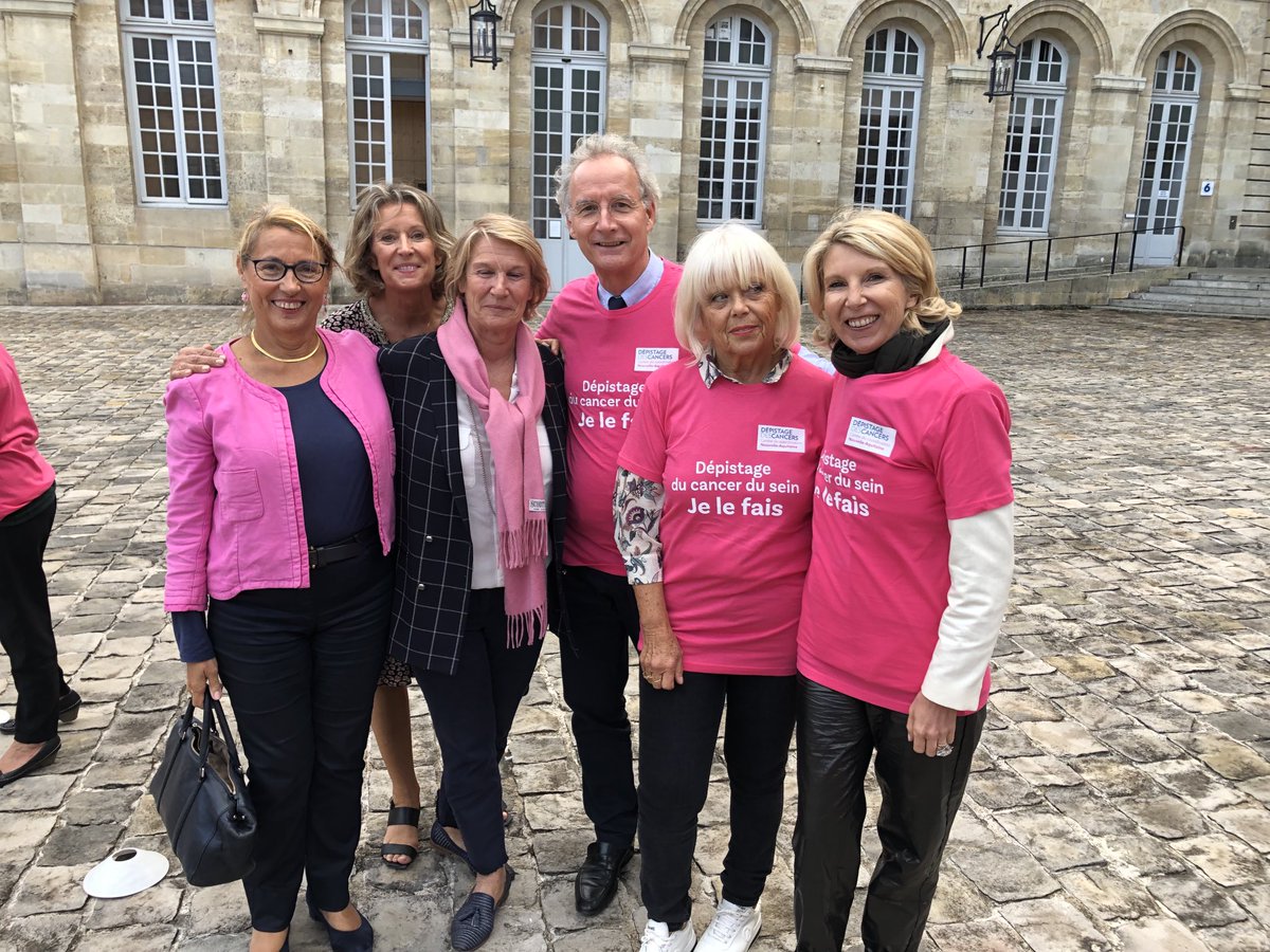 brigcollet's tweet photo. ⁦@BdxEnsemble⁩ il y a 3 ans on se bougeait pour #OctobreRose et la prévention des cancers du sein ⁦@Emmanuelle_Cuny⁩ https://t.co/gifPalhjMS