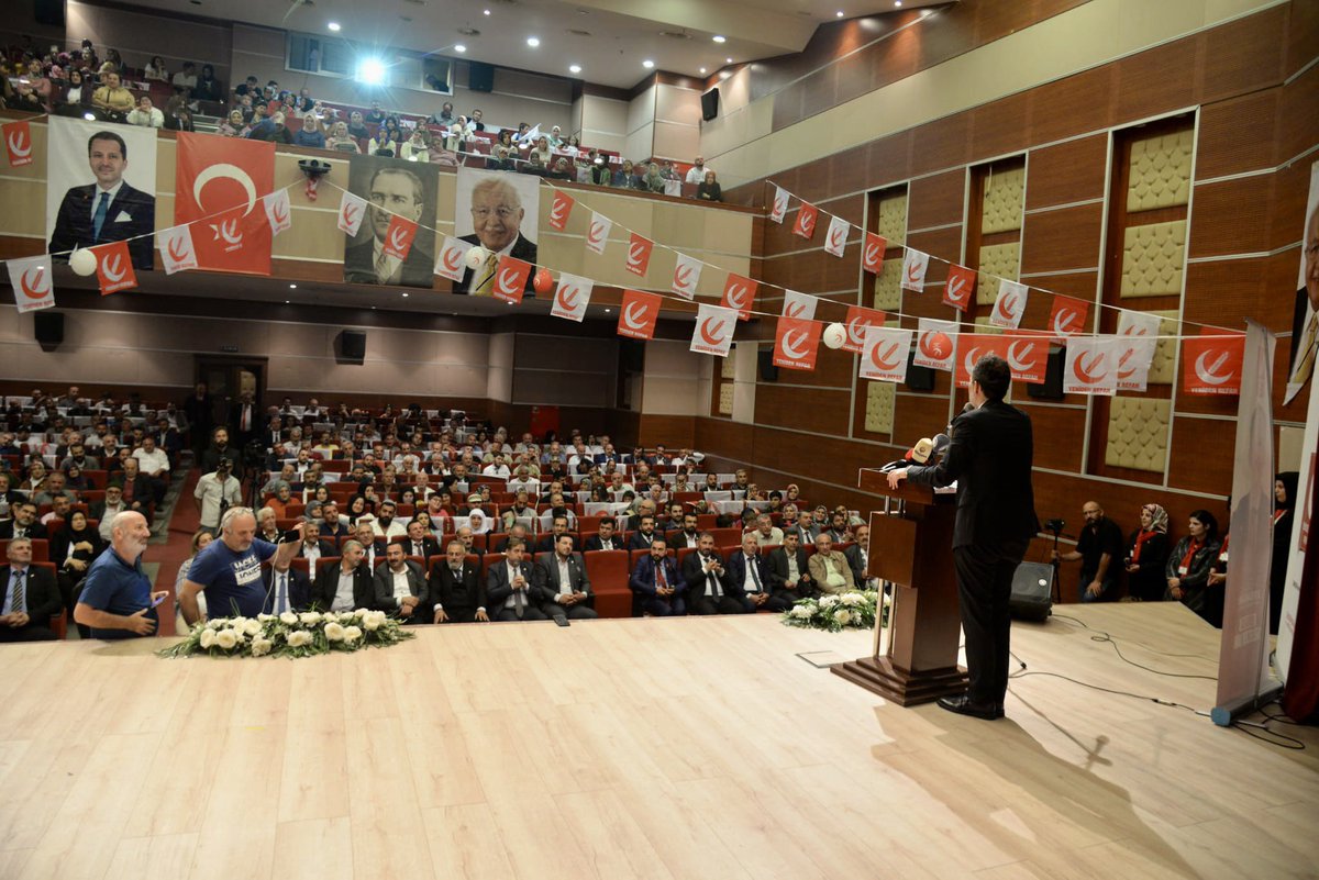 rprefahpartisi's tweet photo. 📍Artvin 

Genel Başkanımız Dr. Fatih Erbakan’ın katılımlarıyla Artvin 2. Olağan İl Kongresi büyük bir coşkuyla gerçekleştirildi. https://t.co/uIQcqiWkP6