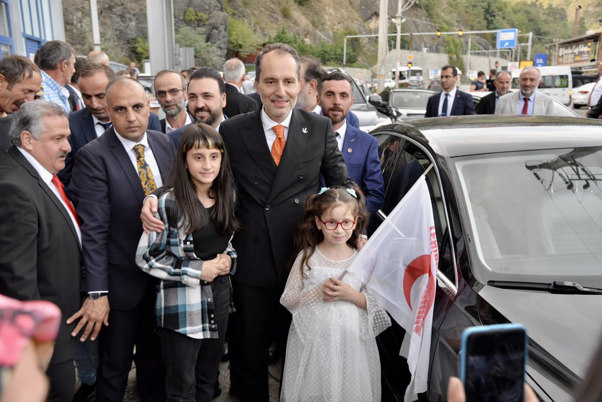 rprefahpartisi's tweet photo. 📍Artvin 

Genel Başkanımız Dr. Fatih Erbakan’ın katılımlarıyla Artvin 2. Olağan İl Kongresi büyük bir coşkuyla gerçekleştirildi. https://t.co/uIQcqiWkP6
