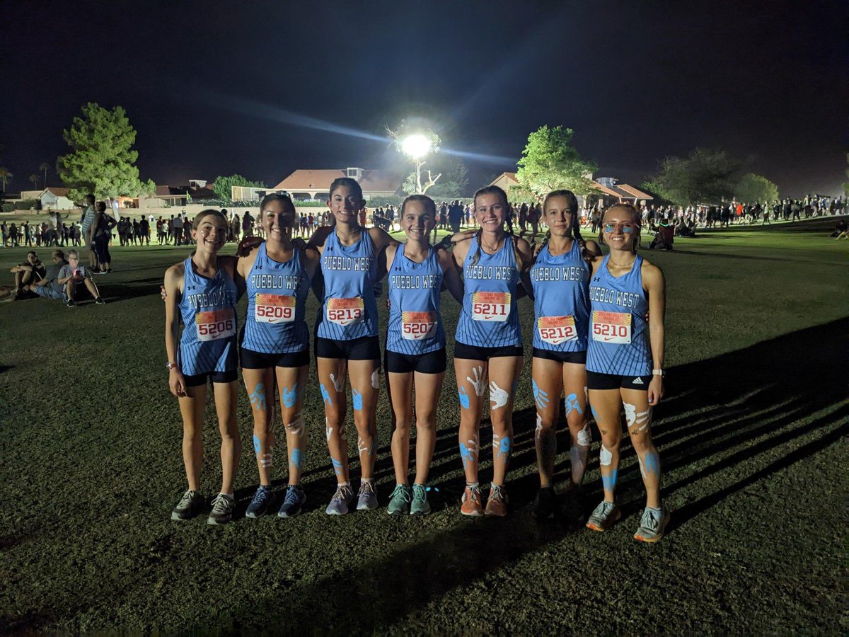CyclonesXC's tweet photo. The Cyclones had a successful trip to the Desert Twilight meet is Mesa, AZ this weekend. Girls team finished 5th, boys 15th. Amelia Marmolejo finished 4th in a season best time and Isaac Eide was 8th. Great experience on a tough course. @odellzr @cyclonespwhs https://t.co/bTT9hH7GB9