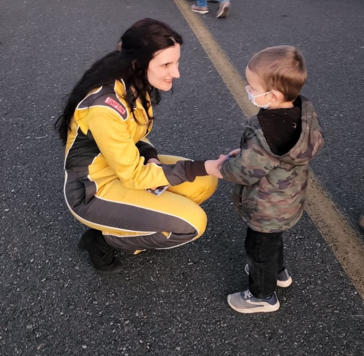 AnnaSkyDancer's tweet photo. I am always happy and grateful to my little fans😇 https://t.co/Zt7MwFAHEJ