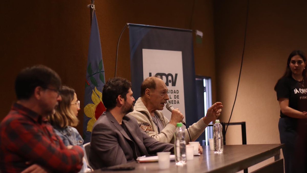 DerechoFederal's tweet photo. III Encuentro Federal de Derecho ⚖️✌️
📍 Edición Avellaneda
Nos volvimos a encontrar ayer, en la Universidad Nacional de Avellaneda para discutirlo todo y transformar el derecho. https://t.co/CUgDS9GHzD