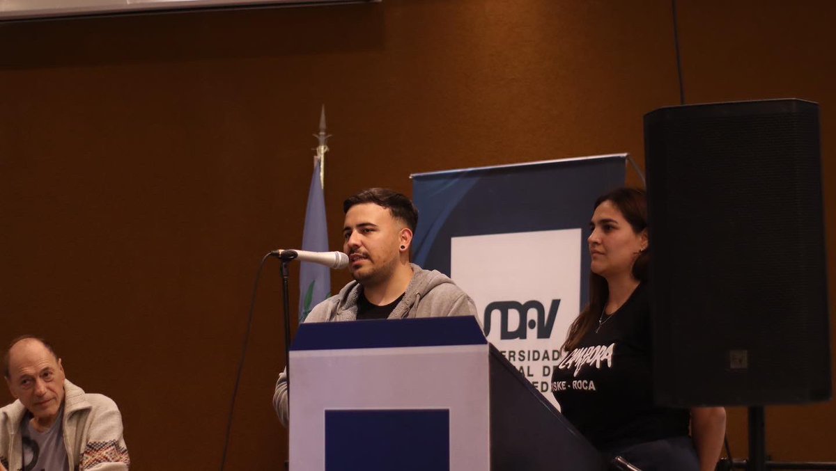 DerechoFederal's tweet photo. III Encuentro Federal de Derecho ⚖️✌️
📍 Edición Avellaneda
Nos volvimos a encontrar ayer, en la Universidad Nacional de Avellaneda para discutirlo todo y transformar el derecho. https://t.co/CUgDS9GHzD