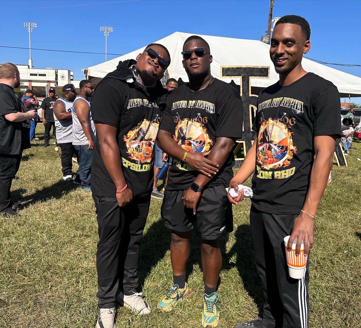 _mikemitchelljr's tweet photo. Making Memories!
#LUHC #EPB4AR https://t.co/8n8HCDbdjk