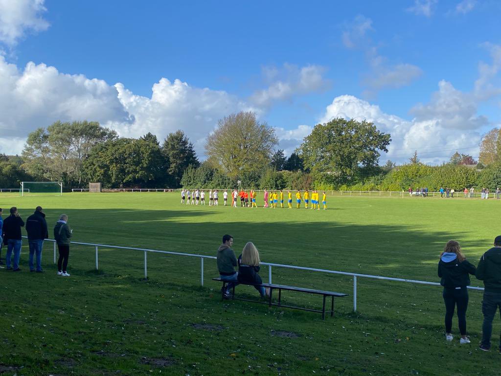 rollenderhsvfan's tweet photo. Verbandsliga Nord: Barkelsbyer SV gegen FSG Ostseeküste (1:4)
#fussball #verbandsliga #verbandsliganord #barkelsbyersv #barkelsby #fsgostseeküste #sonntag #wochenende #naturrasen #fanschal #neuerground #groundhopper #groundhopperapp #futbology #bilder #fotos #rasenplatz https://t.co/F2JVo0D9Z0
