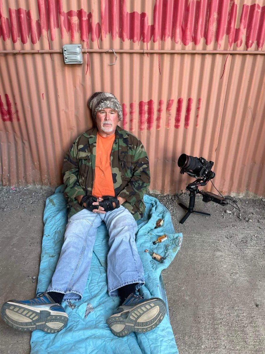 ddoylejr54's tweet photo. Fun day on the set of “A Disposal Hit”. #actor #itsalivefilms #setlife #indiefilms #lovinglife #funfunfun https://t.co/TEarLZ07ka