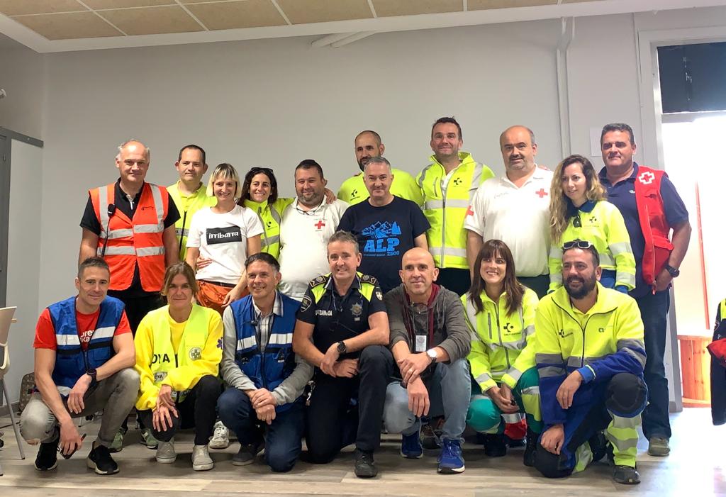 CruzRojaGoierri's tweet photo. Amaitu da aurtengo @kilometroak . Intzidentziarik gabe joan da eguna. Elkarlanean ibili gara @CruzRojaAzkoiti @TolosaGurutze eta Alto urolarekin. Eskerrikasko bolondres guztiei. https://t.co/AnkjdeKKH1