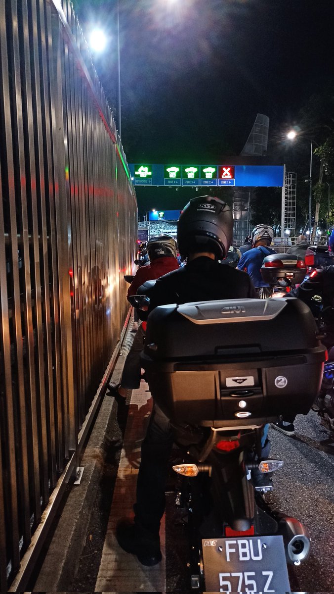 kapal_api46's tweet photo. Balik kerja sambung kerja mat...
Kopi mengalir dalam darah
#runsgd https://t.co/3Stuwx5PQW