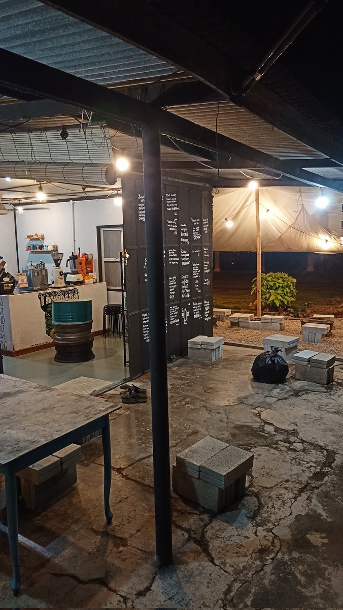 kapal_api46's tweet photo. Balik kerja sambung kerja mat...
Kopi mengalir dalam darah
#runsgd https://t.co/3Stuwx5PQW