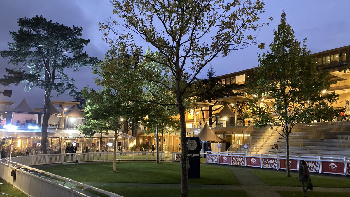 JRAVAN公式 on Twitter