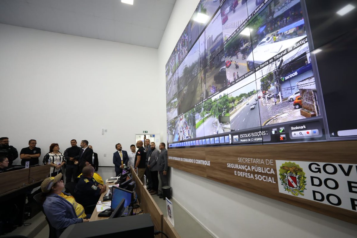 govpara's tweet photo. A presidente do Tribunal Regional Eleitoral do Pará, Luzia Nadja, visitou no fim da manhã o Centro Integrado de Operações da Segup, em Belém, onde se concentra o comando da Operação Eleições 2022. https://t.co/YiLmEgkCuY