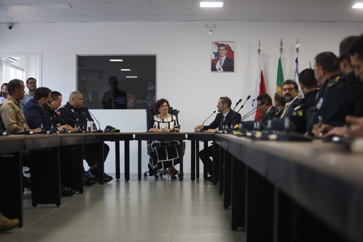 govpara's tweet photo. A desembargadora conheceu as instalações  e reuniu com os representantes dos órgãos de segurança do Estado para acompanhar o andamento da Operação. https://t.co/g9NnKk7iVB
