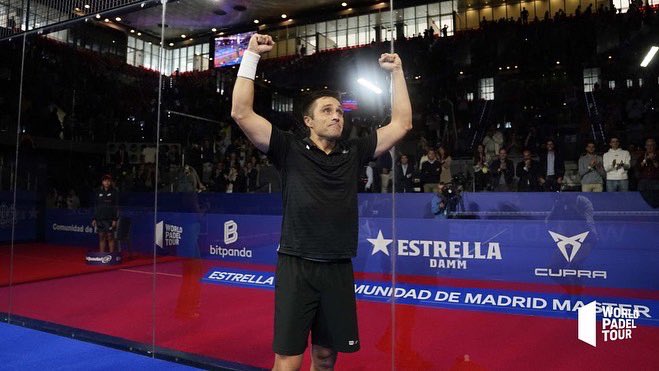 🏏 Bela, el eterno juvenil.

Los años no avanzan para <a href="/FBelasteguin/">FernandoBelasteguin</a> que sigue rompiendo records. Bela llega a 229 titulos profesionales en su carrera y a sus 43 pirulos sigue dando cátedra en el padel mundial y jugando como el chico que alguna vez fue. THE ETERNITY BOSS 🇦🇷🏏