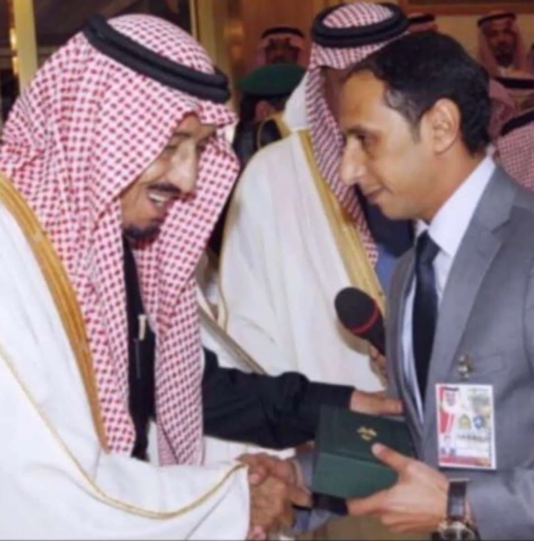 سناب #بلقرن | 
يهنئ يحيى بن عبدالله آل قمود القرني 
بمناسبة تعيينه مديراً لمكتب وزارة الرياضه بمنطقة الرياض
سائلين المولى له التوفيق والسداد