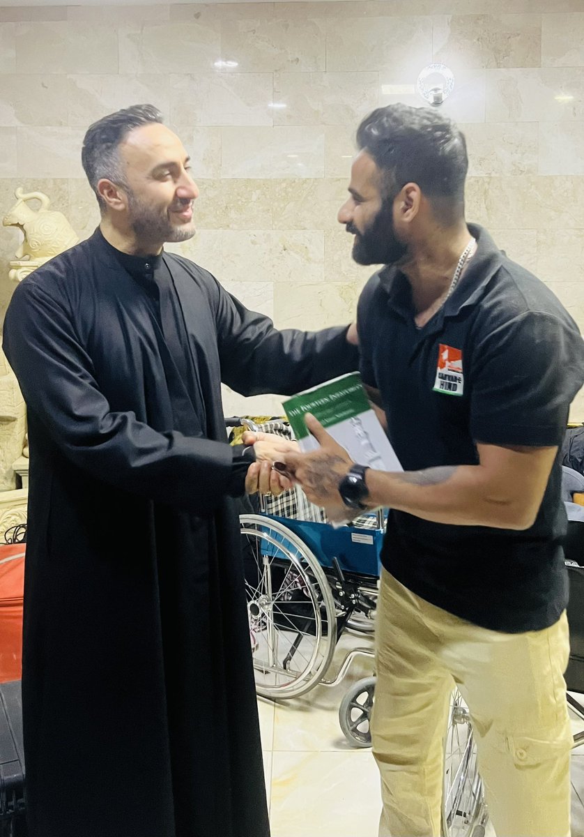 supermuj's tweet photo. With The man himself …#arbaeen2022  #SAN https://t.co/8sKVS2PTTy