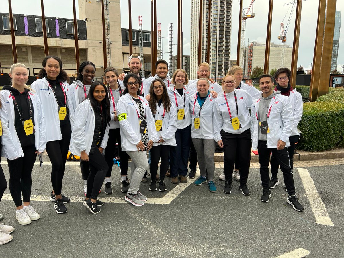 BenjaminParam's tweet image. #LondonMarathon2022 physio-med team at mile 19 with a heavy #Brunel contingent. An enormous well done to all those running for their chosen charity/cause. Some really touching moments off camera that I'll never forget ❤️