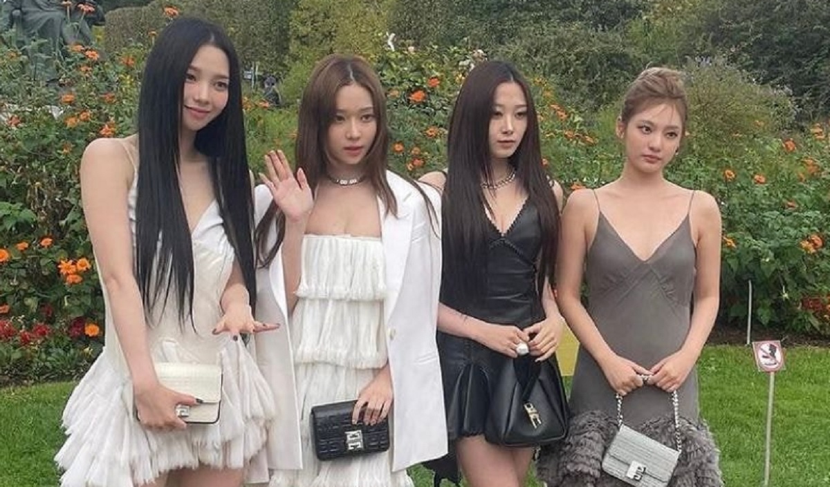 allkpop's tweet photo. #aespa stuns Paris for Fashion Week as #Givenchy's brand ambassadors 
https://t.co/TJNcuVsJMs https://t.co/uoYhtcBtWe