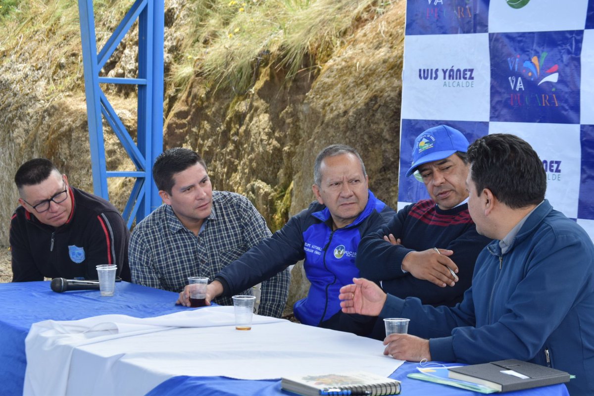 LuisYnez6's tweet photo. Más de 400.000 USD se invertirá en el Proyecto de Agua Potable para 120 familias de las  comunidades de Santa Marianita, La Dolorosa y Minas Chuqui Alto. Gracias al financiamiento del presidente @LassoGuillermo  a través del @Ambiente_Ec y FOGAPRYD. https://t.co/N29u99vbrD