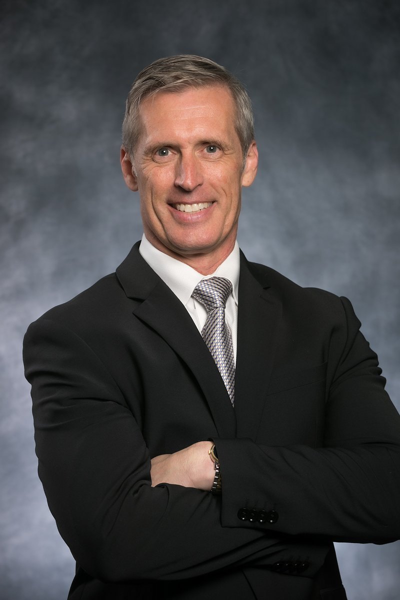 AOAforDOs's tweet photo. Congratulations to our outstanding AOA CEO Dr. Kevin M. Klauer, DO, EJD, who was honored as an outstanding alumni from North Central College.The awards are presented annually to those who have excelled in their careers.@Emergidoc @northcentralcol  #DOProud https://t.co/9qmNXagaGa