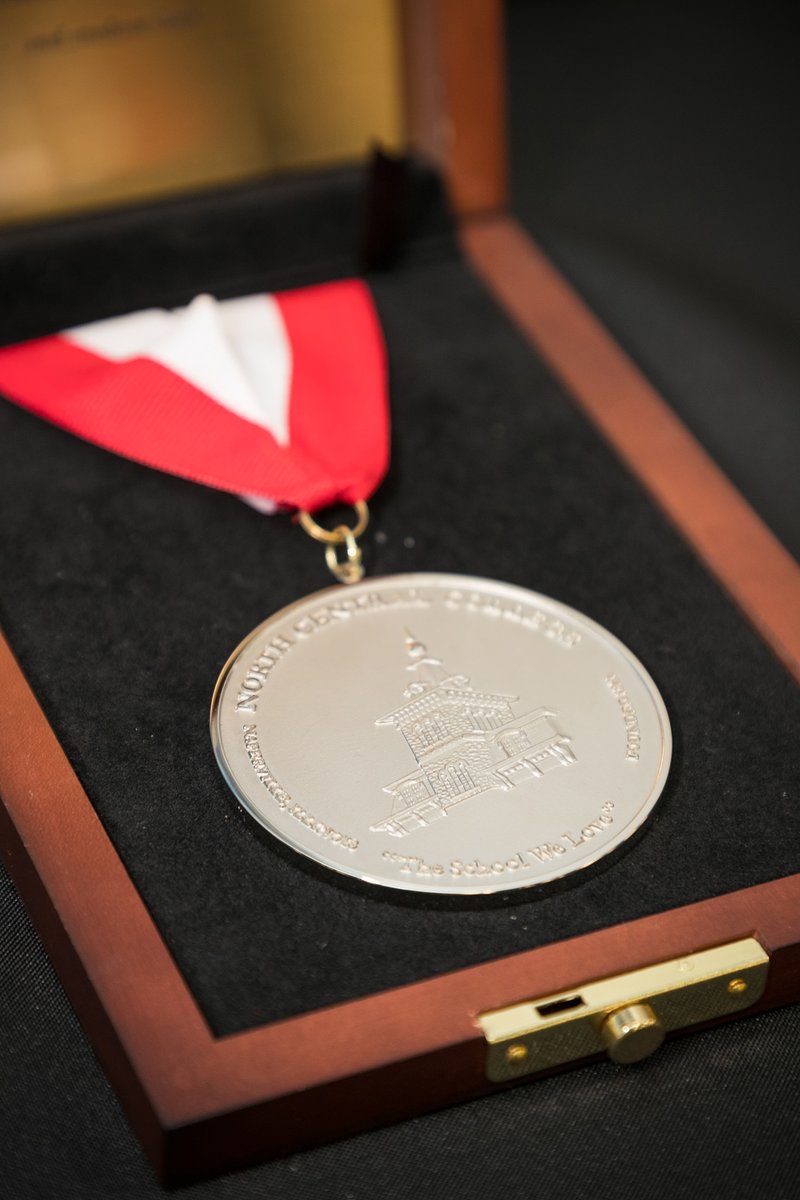 AOAforDOs's tweet photo. Congratulations to our outstanding AOA CEO Dr. Kevin M. Klauer, DO, EJD, who was honored as an outstanding alumni from North Central College.The awards are presented annually to those who have excelled in their careers.@Emergidoc @northcentralcol  #DOProud https://t.co/9qmNXagaGa