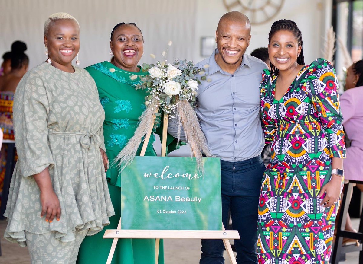 #ASANALaunch 

📸: <a href="/loyiso_mali/">Loyiso Mali Umfoti</a> 
📍: @numbernineteenvenue 
🎈: <a href="/planned_gifts/">Flowers and Gifts Cape Town</a>